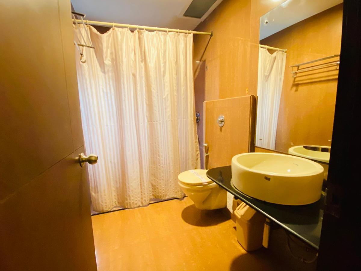 Hotel Saluja Residency Siliguri Exterior foto