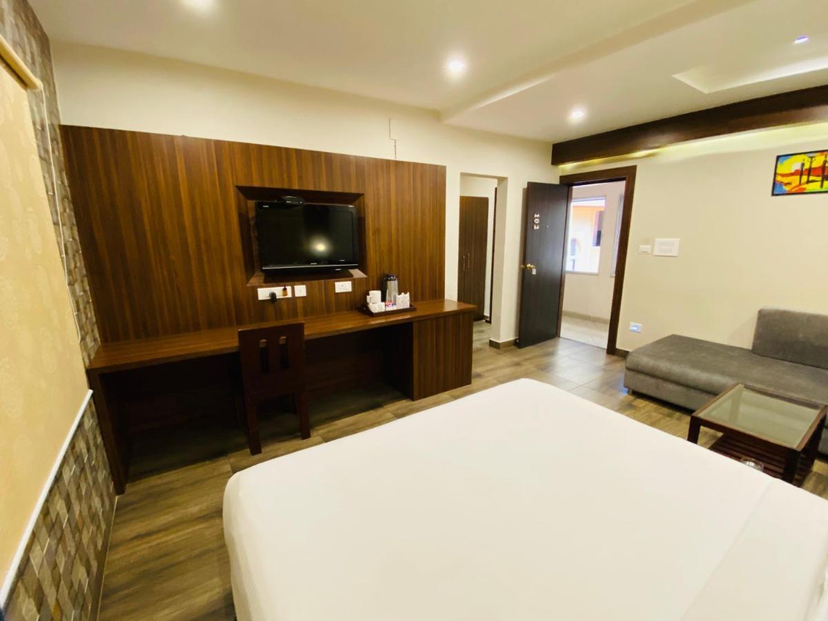 Hotel Saluja Residency Siliguri Exterior foto